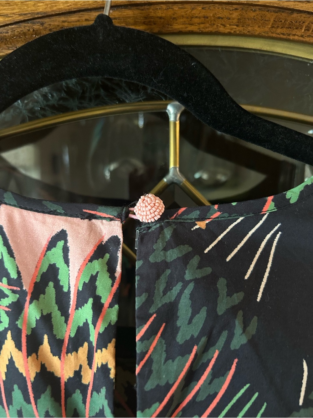 FARM Rio Toucani midi dress with puffed sleeves and beaded closure. - Picture 4 of 4